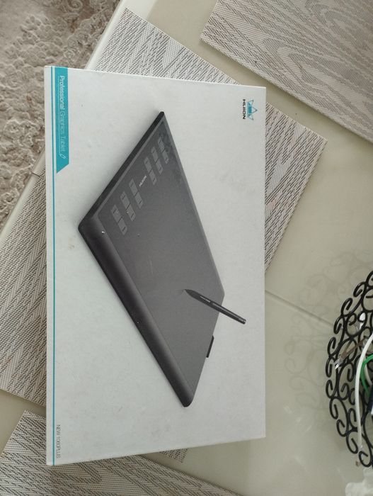 Профессиональный графический планшет Hulon new 1060+. Состояние новое