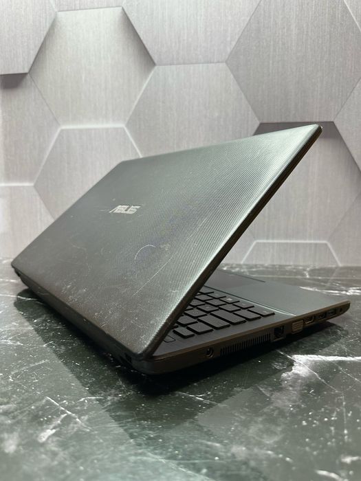 Ноутбук Asus R512M
