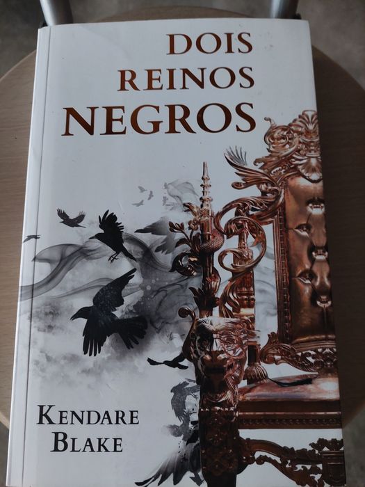 Livro Dois Reinos Negros
