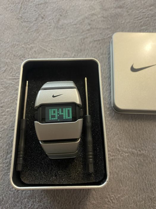 Годинник Nike