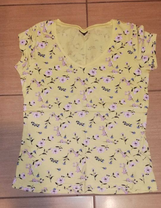 Bluzka żółta w kwiatki. Krótki rękaw