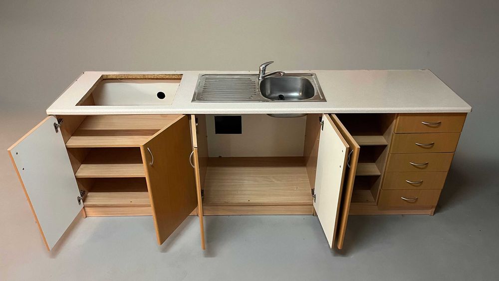 Komplet mebli kuchennych