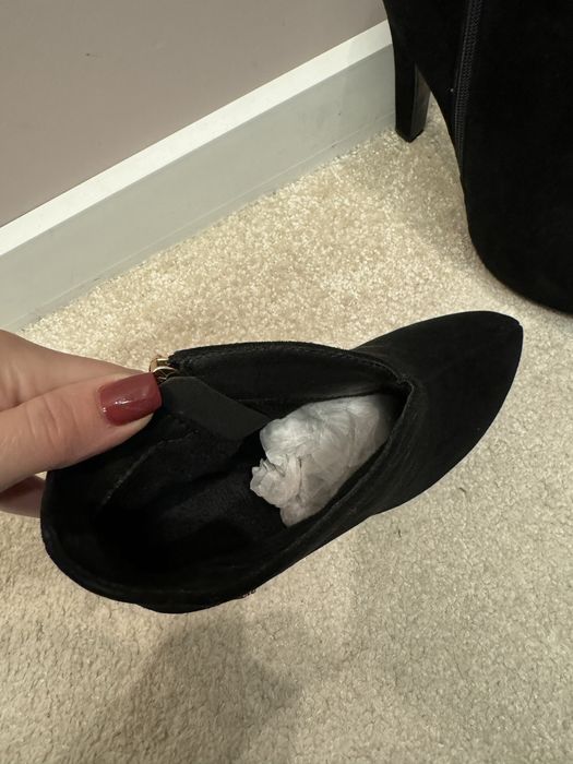 Ботільйони чорні