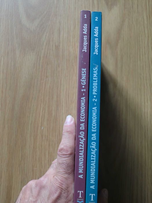 A Mundialização da Economia
de Jacques Adda - 2 Volumes