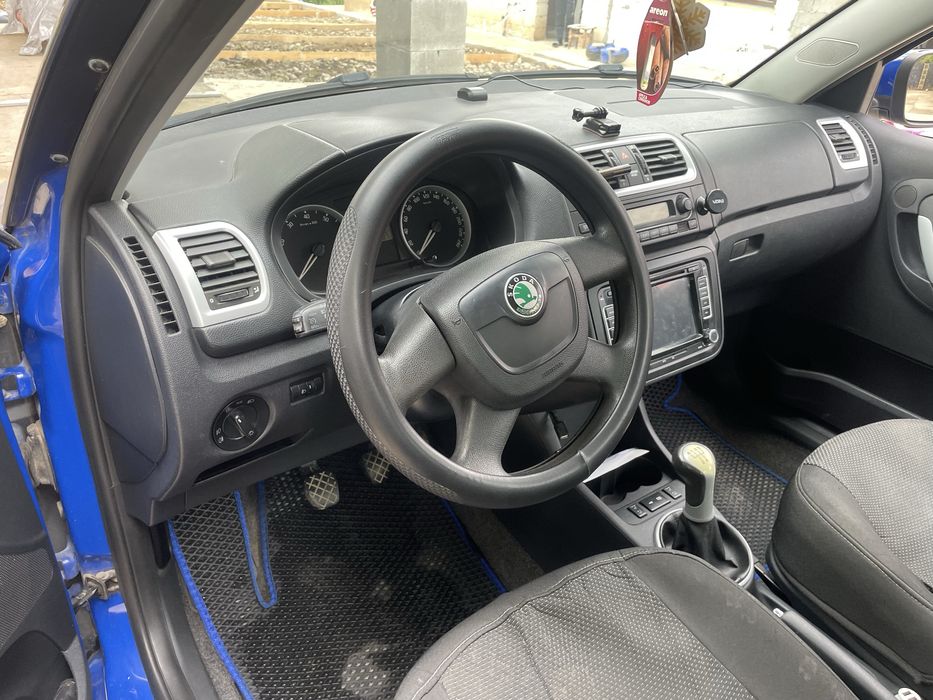 продам фабію 1.2 бензин в отлічному стані