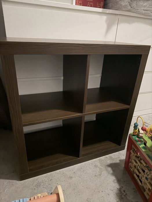 Estante castanha Kallax