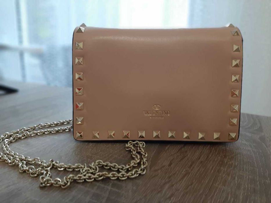 Продам клатч Valentino