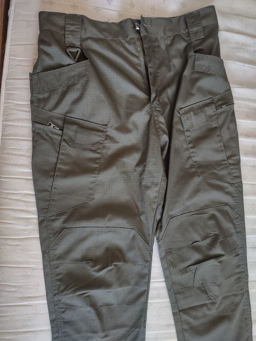 Spodnie bojówki nowe