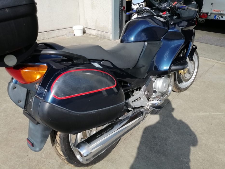 Honda deauville 650