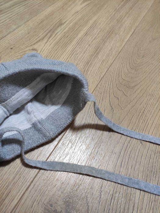 Продам дитячу шапочку 3-6 міс.