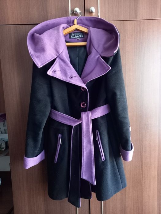 Жіночі кашемірові та драпові пальта