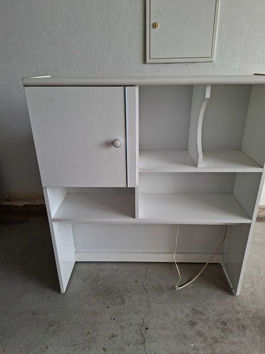 escrivaninha em fórmica