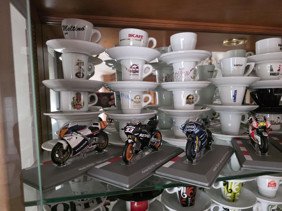 Moto de coleção moto GP 42motos nao ligar para burlas MB way