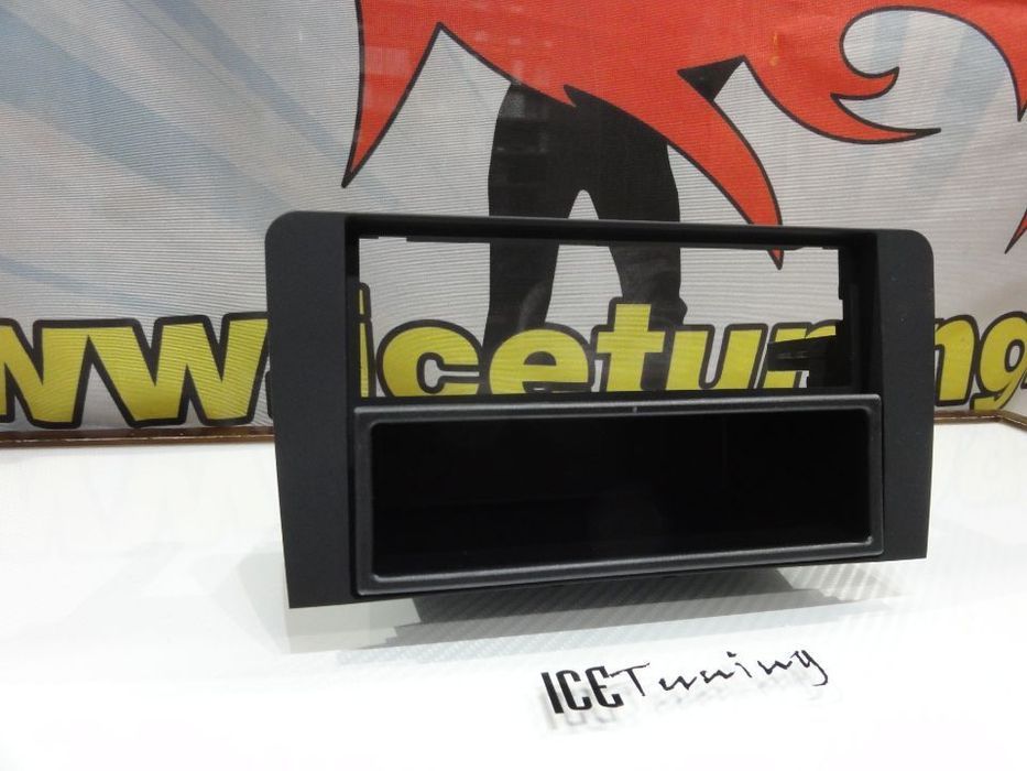 Frente adaptadora para radio universal 1 ou 2 / duplo DIN com gaveta para audi A3 8P 2003-2013