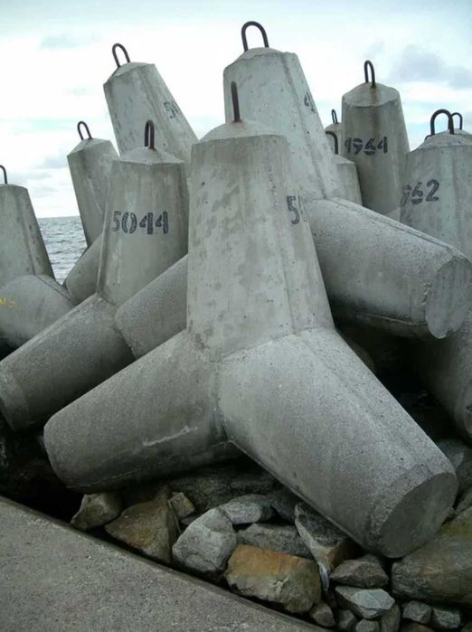 Betonowy blok mur czworonóg gwiazdoblok jeż zapora drogowa ELBLĄG