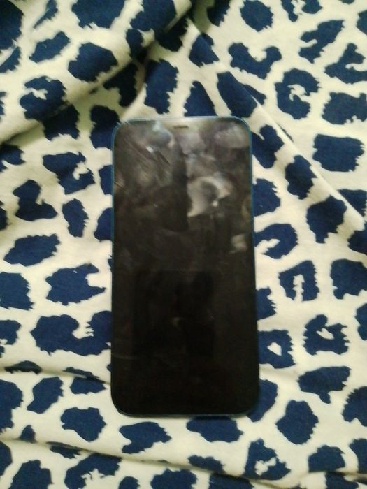 Продам айфон 12 64g б\у