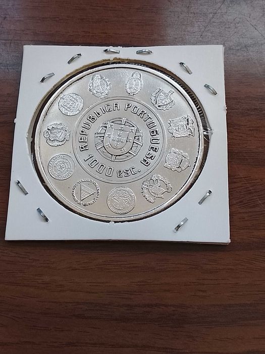 Moeda de 1000 escudos de 2000, em prata.o Homem e o seu cavalo