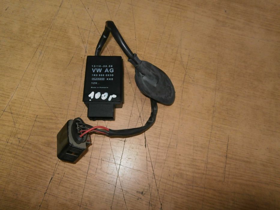 vw golf seat leon II lift 09-012 1,2 TSI przekaźnik sterownik pompy paliwa