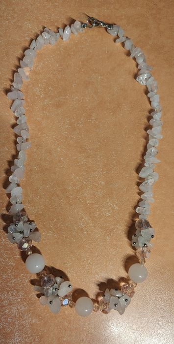 Продам бусы из розового кварца