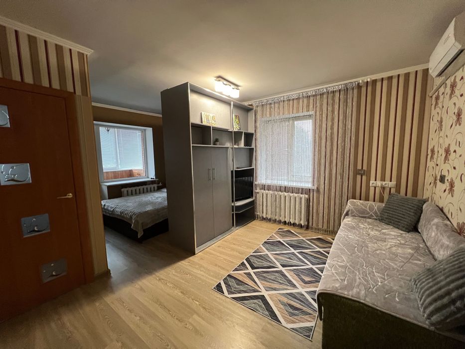 Погодинно,  подобово кв. від власника,Центр. ринок, Цум, Світло Є!