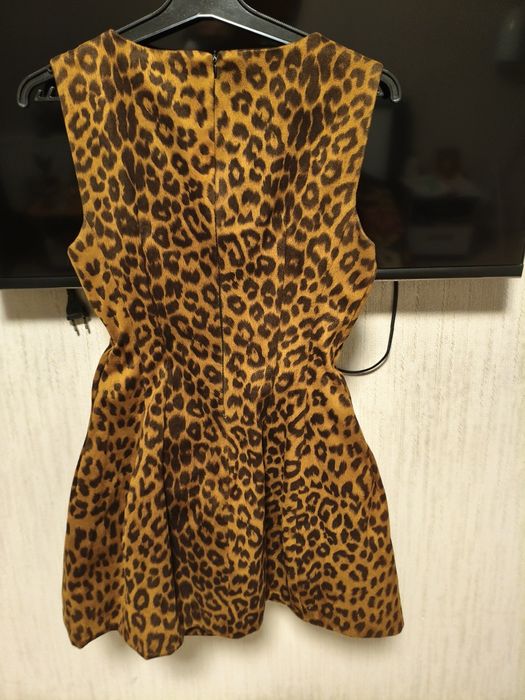 Крутое платье ,модный принт