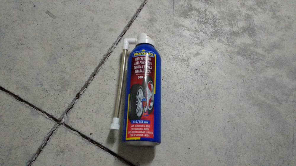 Spray anti-furo e spray limpeza e brilho tablier