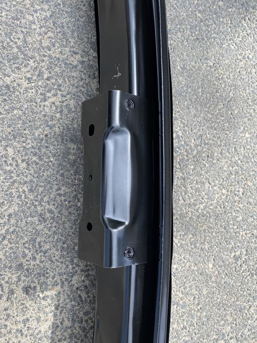 Усилитель бампера Jeep Grand Cherokee WK2 Dodge Durango