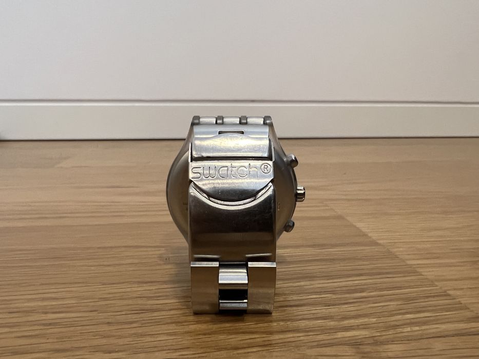 Relógio Swatch FULL-BLOODED SILVER – elegante, pouco usado