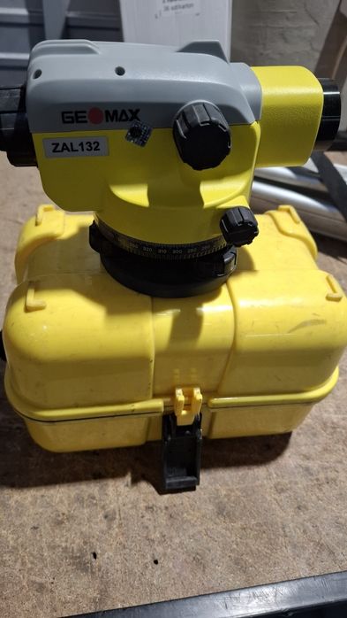 Niwelator Geomax ZAL 132