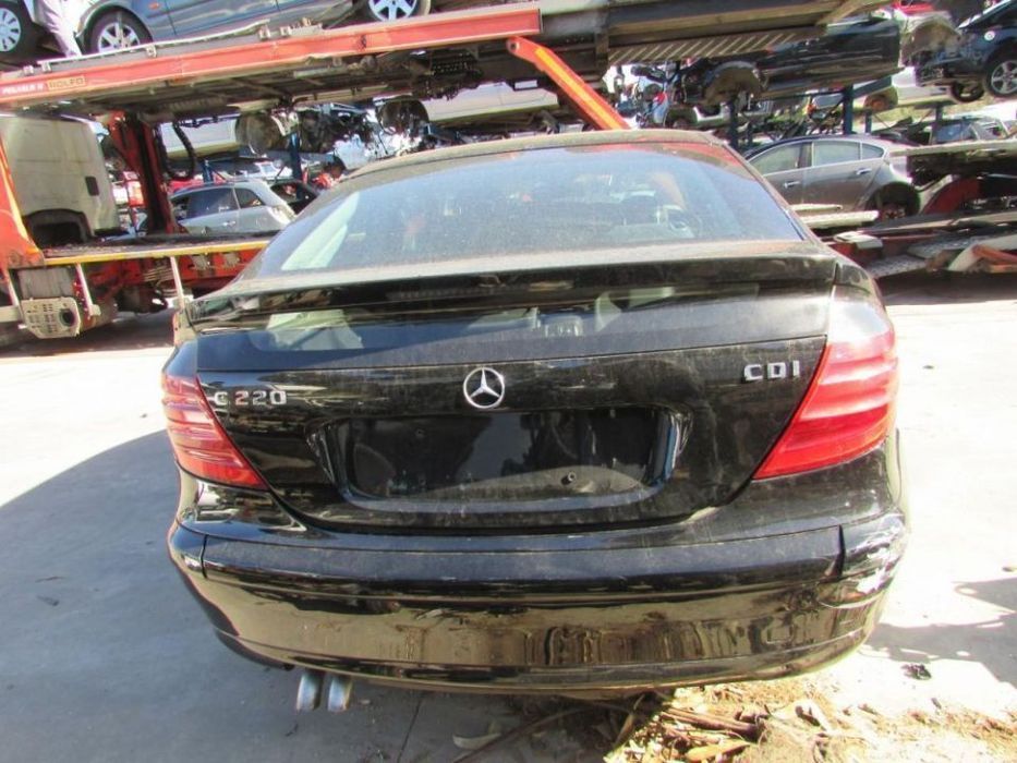 Peças Mercedes C220 2.2 do ano 2003