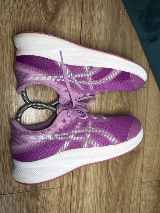 Кросівки ASICS  jolt