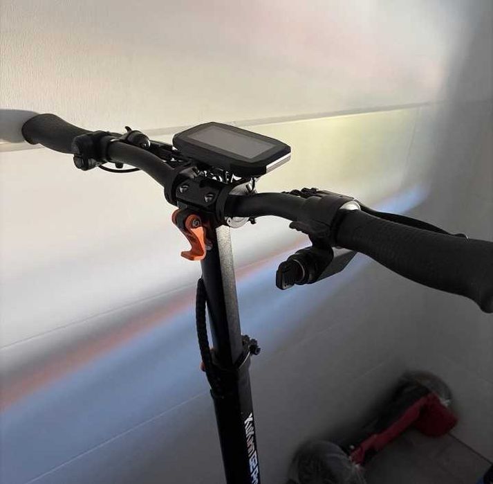 Trotinete elétrica dobrável Kukirin G2 Pro, preto/laranja, com visor