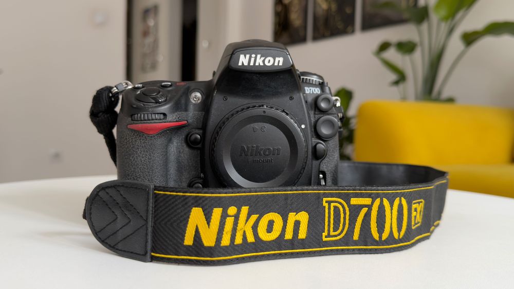 Nikon D700 pełna klatka