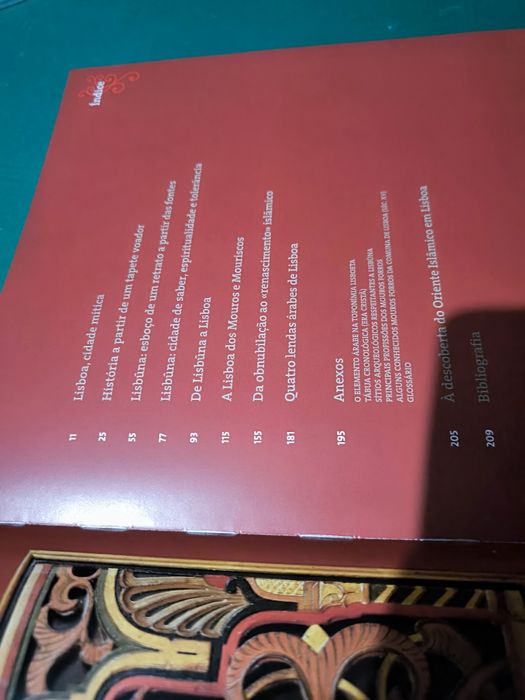 Livro em busca da Lisboa Árabe dos ctt