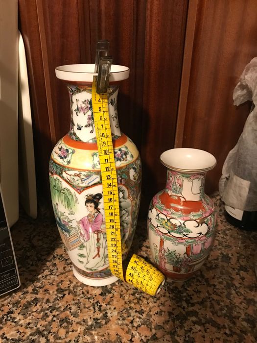 Vasos chineses de loiça, altura 32cm e 20cm