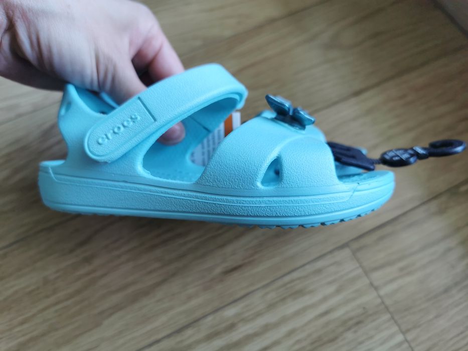 Sandały dziewczęce Crocs C9