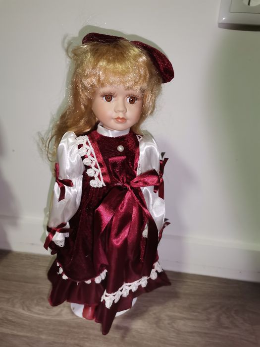 Bonecas de porcelana