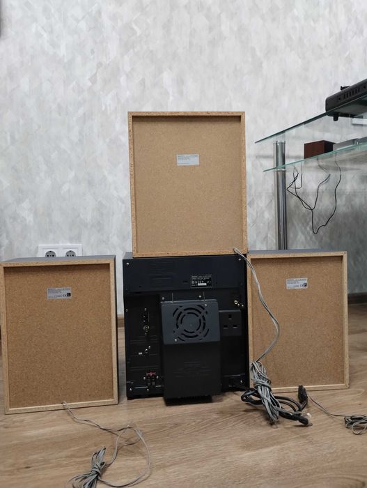 Не использовался Потужний 1000 Вт SONY ( Блютуз - AUX ) муз центр Сони