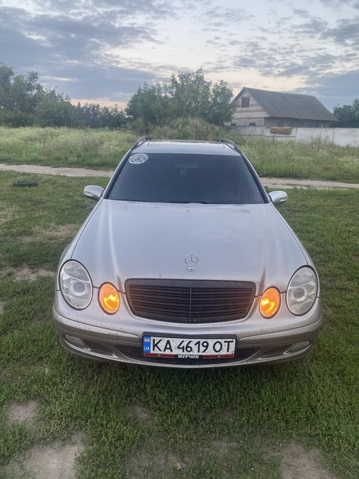 Mercedes-Benz E220