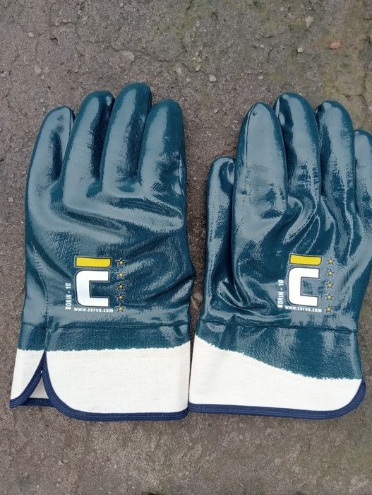 Перчатки робочі резинові.