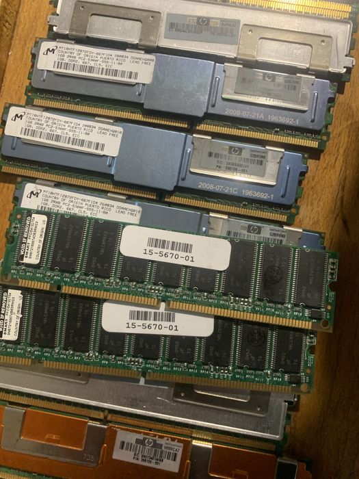 Оперативна память 1GB, 512МВ