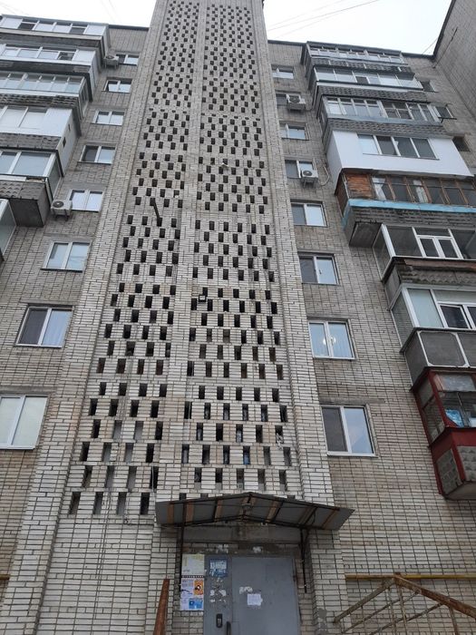Продам 1 кімнатну квартиру на Богуна гарний стан