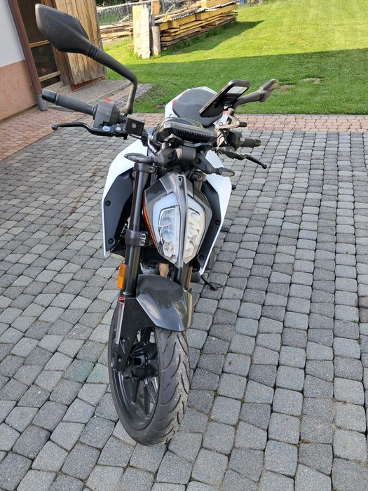 KTM Duke 390 A2.