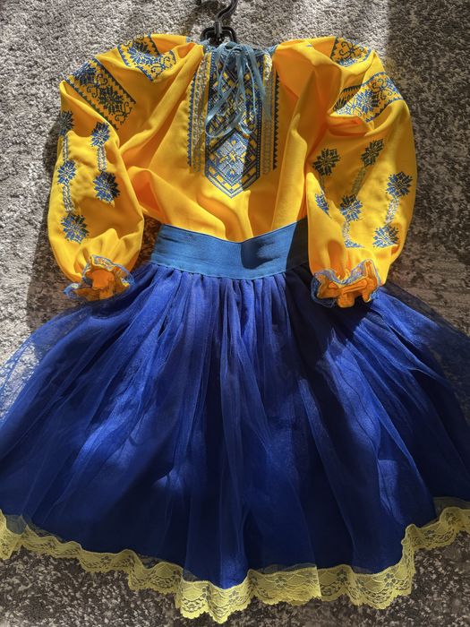 Продам вишиванку для дівчинки