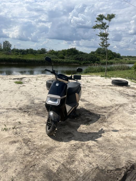 Електро скутер aima 700