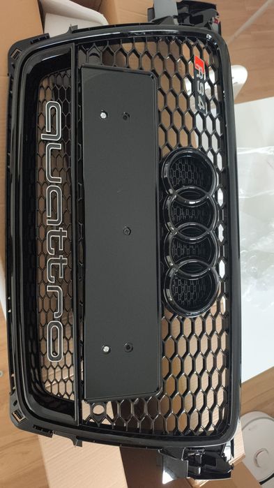 Grelha favo Audi A4 B8 2008 a 2011 estilo RS4 QUATTRO- nova