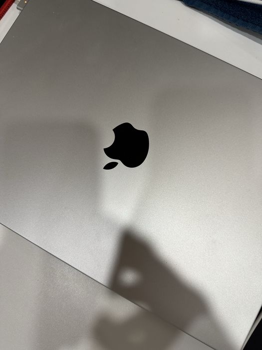MacBook 14pro m4 16/512