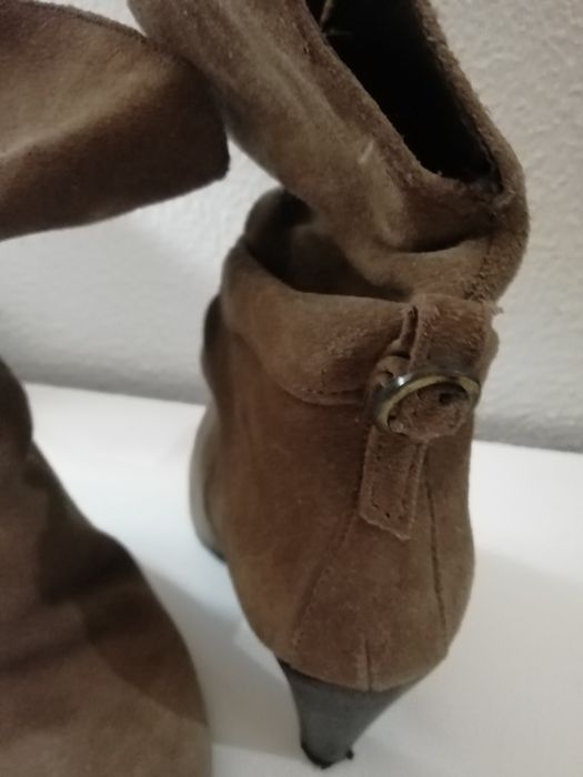 Botas camurça castanhas