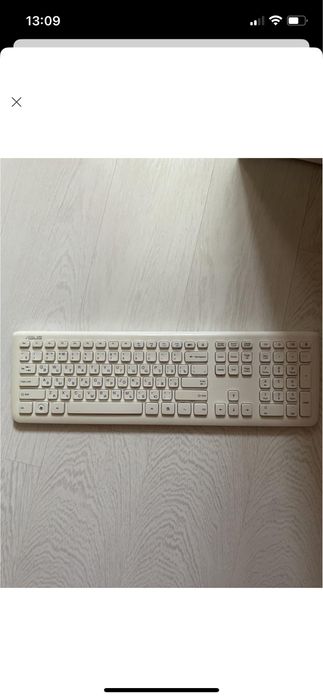 Клавіатура з безпроводною мишкою. Стан ідеальний