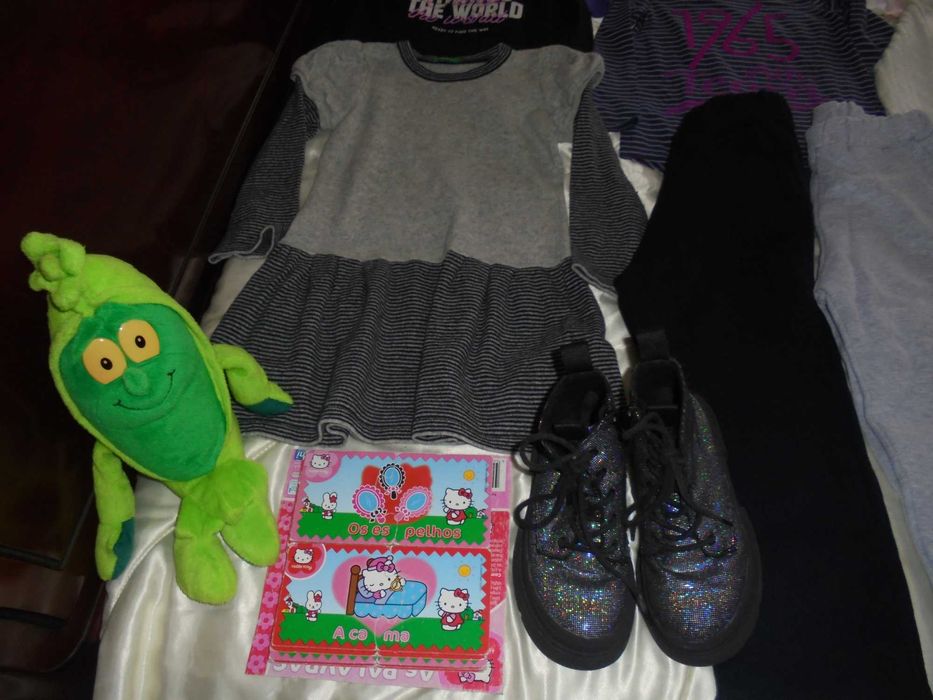 lote de roupa de menina as botas